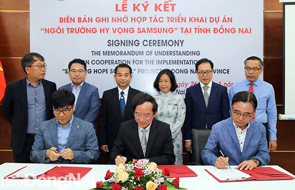 Lễ ký kết biên bản ghi nhớ hợp tác triển khai dự án Ngôi trường Hy vọng Samsung tại Đồng Nai, giữa Liên hiệp các tổ chức hữu nghị tỉnh, Công ty TNHH Samsung Electronics Việt Nam và Tổ chức KFHI