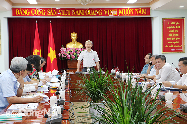 Ủy viên Trung ương Đảng, Bí thư Tỉnh ủy, Chủ tịch HĐND tỉnh Nguyễn Phú Cường phát biểu tại buổi làm việc